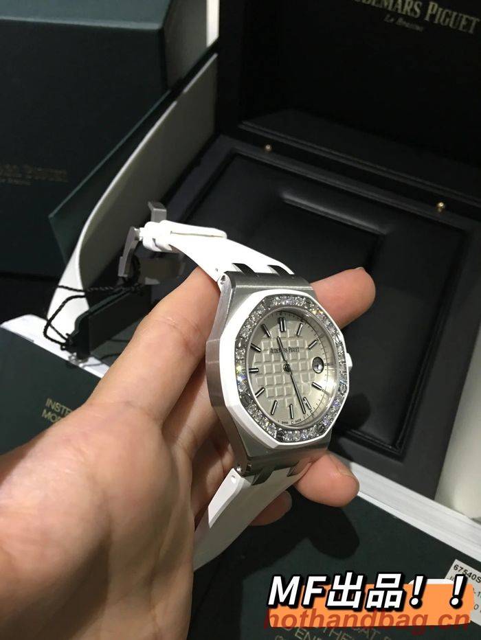 Audemars Piguet Watch APW00011